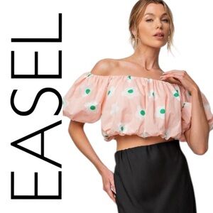 πCOMING SOONπ EASEL NWT TOP PEACH